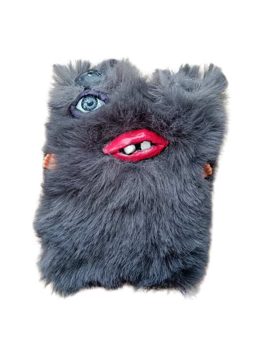 Diana Toffelsson Hirviömaskotti