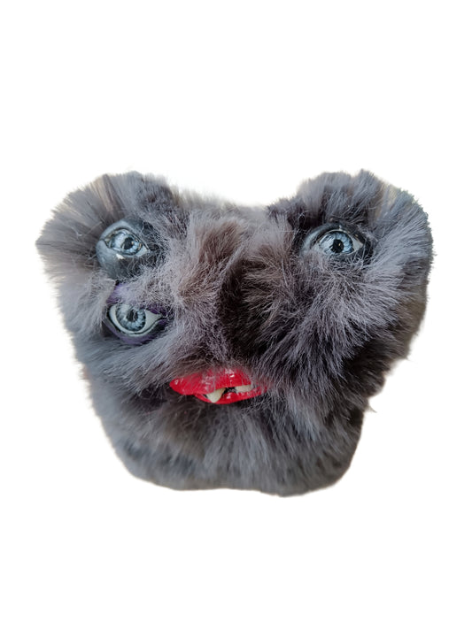 Diana Toffelsson Hirviömaskotti